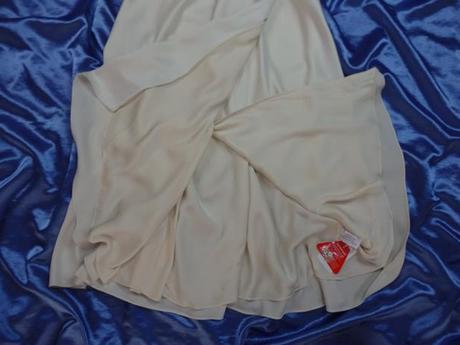 Luxusné spoločenské šaty, 40