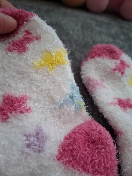 Protišmykové ponožky, 23