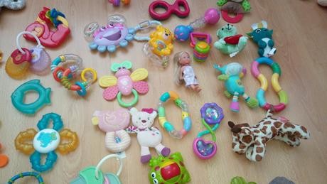 Hrkálky a prvé hračky pre bábätka,