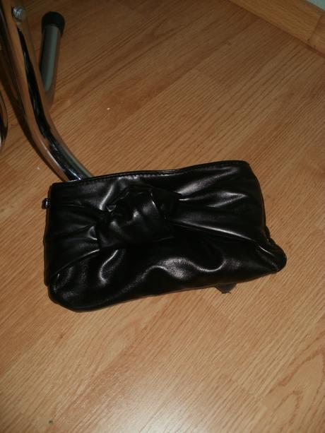 Spoločenské šaty s vodopádovým strihom, m