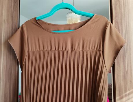 Krásne plisovane maxi šaty, 