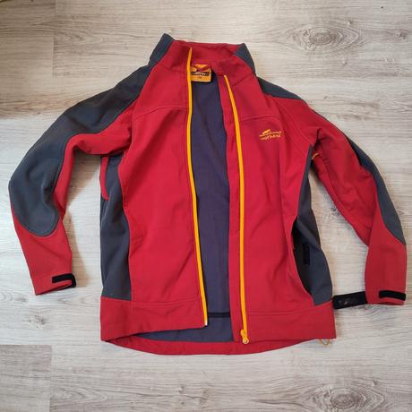 Softshellová bunda červená, 158