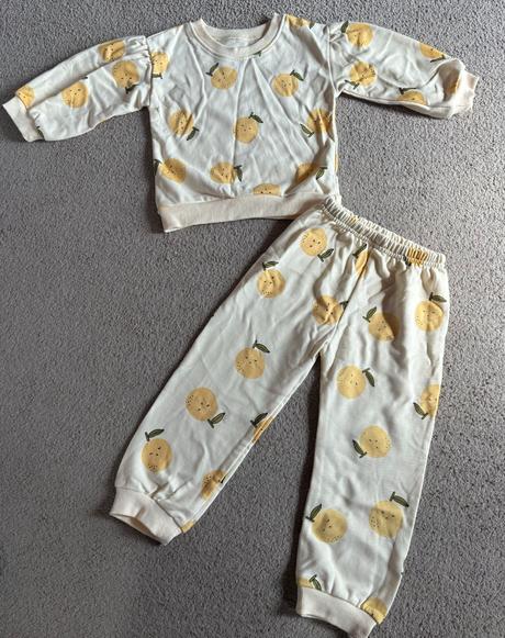 Tepláková súprava, 104