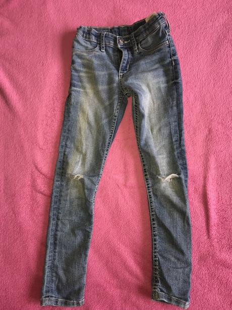 Potrhané vyšúchané rifle, h&m,116