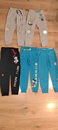 Chlapčenské tepláky 3,50 eur/kus, disney,128