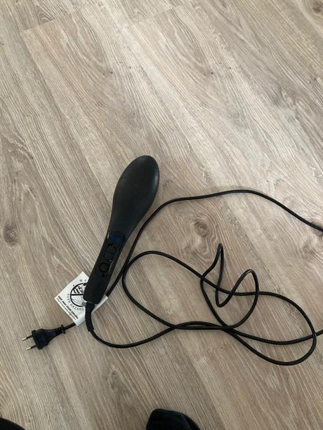 Elektrická kefa na vyrovnávanie vlasov, 