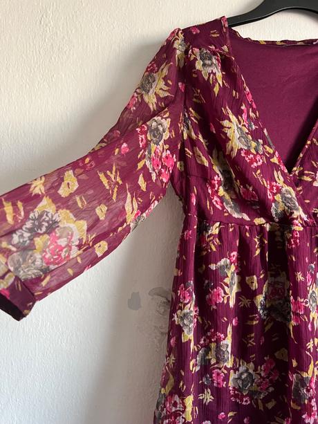 Kvetovane sifonove saty kvety mozu byt aj tehotens, xs