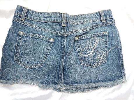 Trendy mini riflova sukna, 36