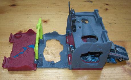 Machbox s autíčko hot whils,