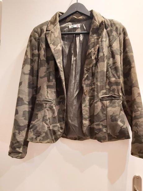 Maskáčové sako., xl