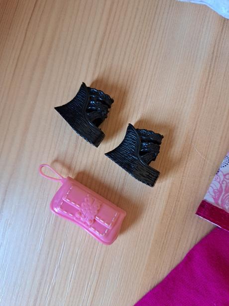Barbie balíček oblečenia (75), 