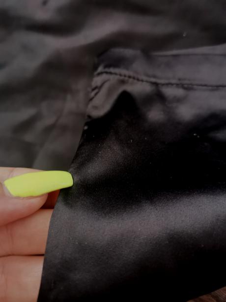 Saténové šaty s čipkou, s