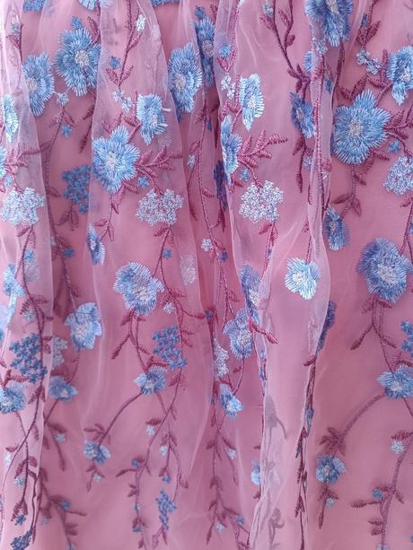 Spoločenské šaty, 38