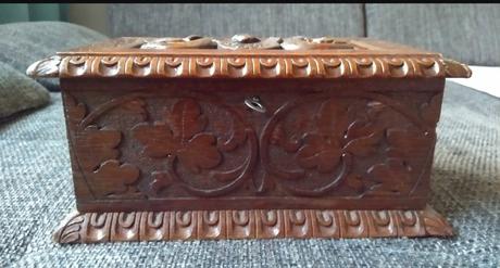 Drevená truhlica na kľúčik, 