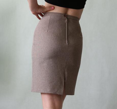 Piesková sukňa nad kolená froggy, veľ. 36, 36