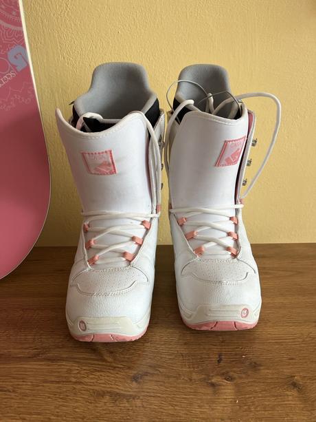 Snowboard burton 151cm aj s topankami a viazanim, 150-159 cm