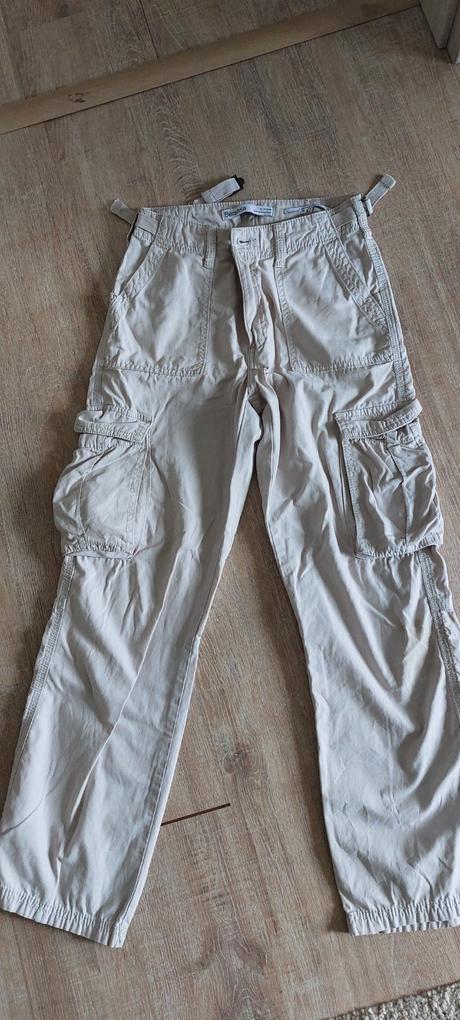 Kapsáčové nohavice, bershka,146