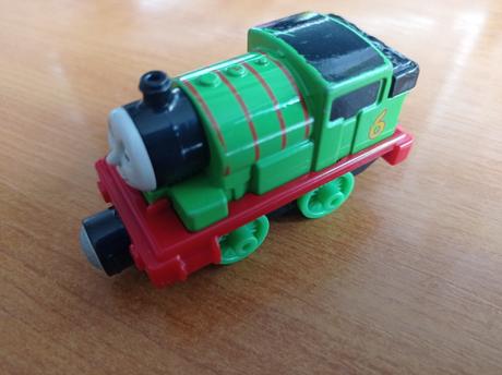 Tomas vláčiky perci, 