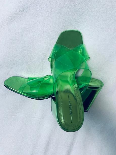 Šľapky kožené s vinylom na hrubom opätku bershka, bershka,40