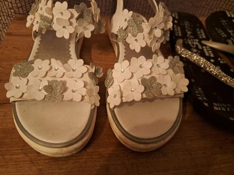 Sandálky a žabky v.35, 35