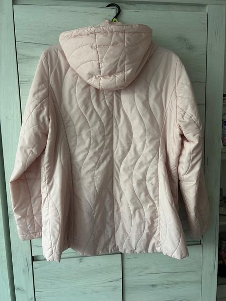 Prechodná bunda, 48