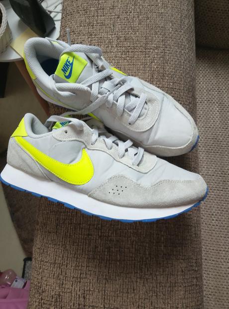 Botasky, nike,40