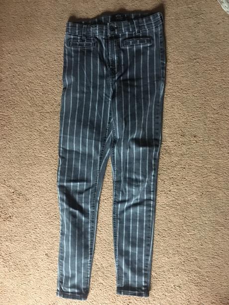 Nohavice 36, bershka,36