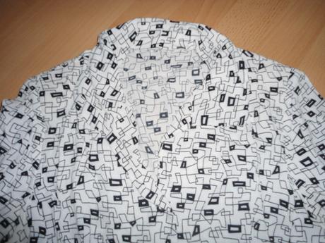 Cierno-biela bluzka, s