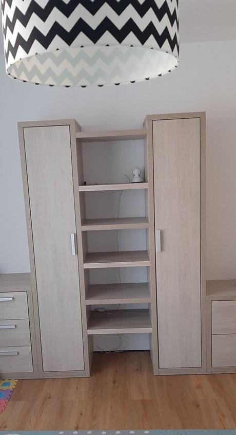 Nábytok do detskej izby / kancelárie,