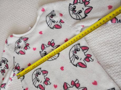 Teplé pyžamko marie, 98