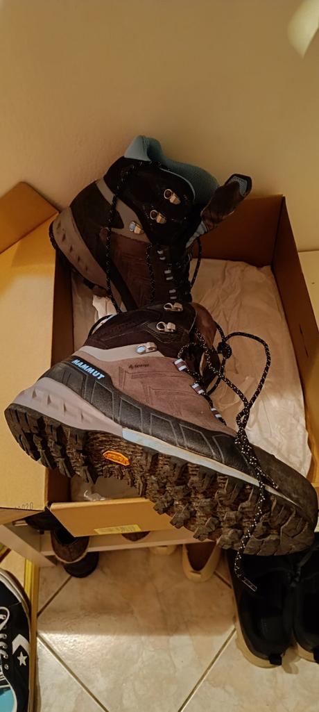 Dámske turistické topánky mammut, 40