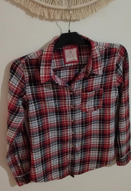 Karo košeľa, atmosphere,l