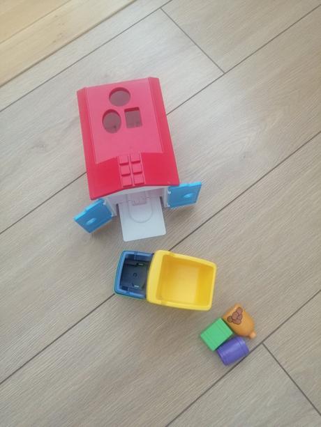 Auto, domček a príslušenstvo, 