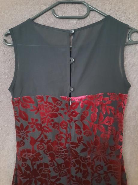 Spoločenské šaty, 36