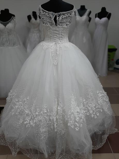 Luxusné svadobné šaty vo veľkosti xs / s / m bo, s