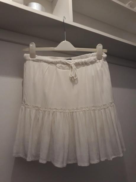 Kremova letna sukna, 40