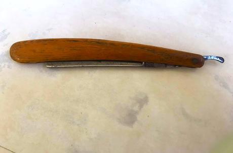 Starožitná britva, 