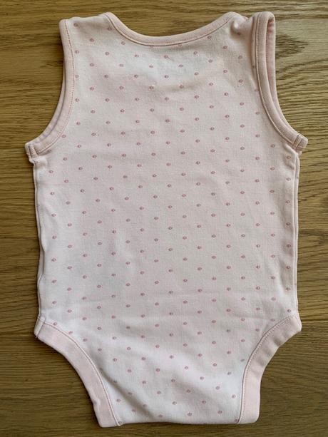 Body so zajačikmi a bodkami, next,68