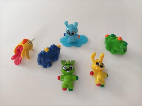 Postavicky na malovanie z kinder,