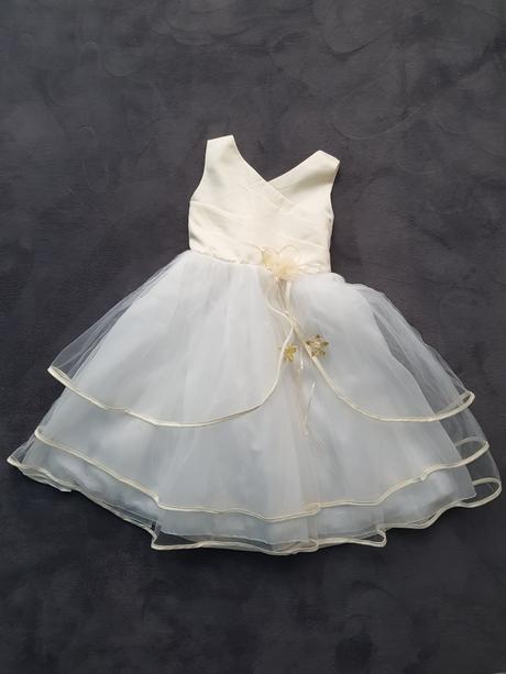 Slávnostné šaty, 134