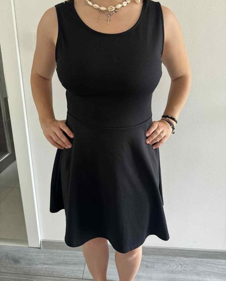 Elastické pohodlné šaty, m