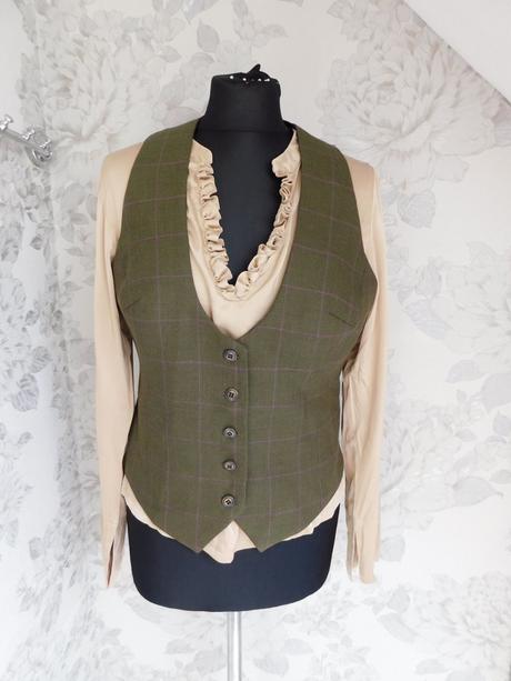 Luxusna hodvabna bluzka, 38