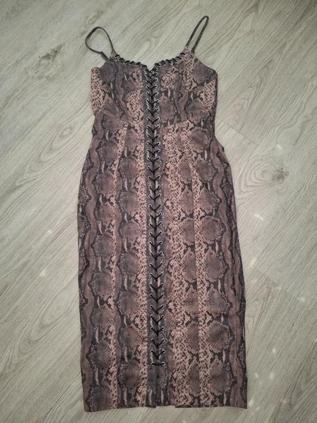 Sexi koženkove šaty, bershka,l