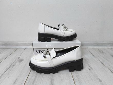 Mokasíny s retiazkou vinceza 38,5, 39