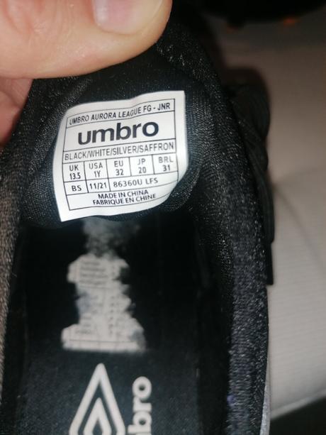 Kopačky na futbal, 32