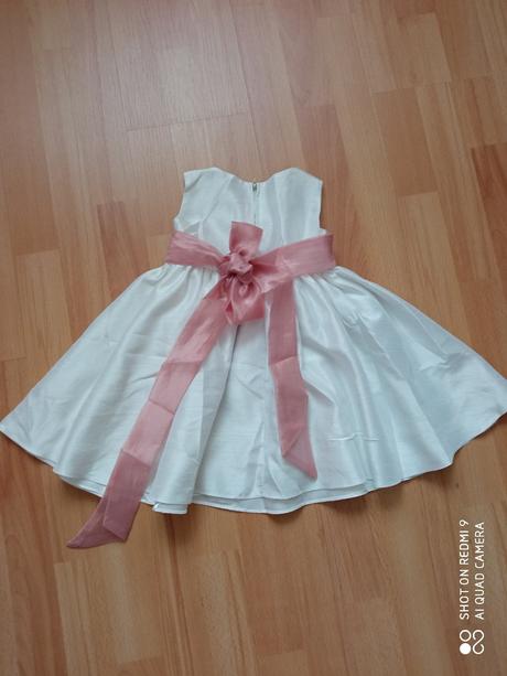 Biele slavnostne saty 86, 92