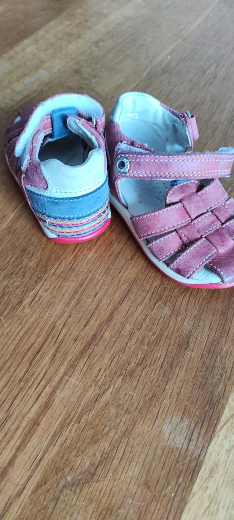 Sandále kožené, 19