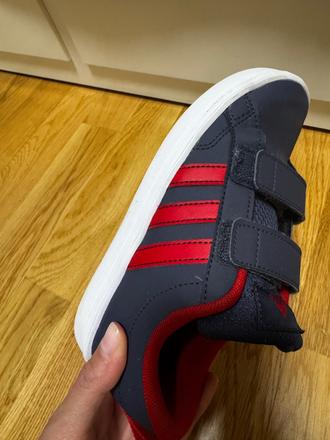 Adidasky, adidas,32