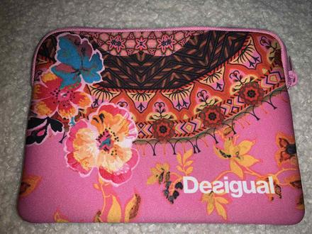 Kozmetická taška desigual, 