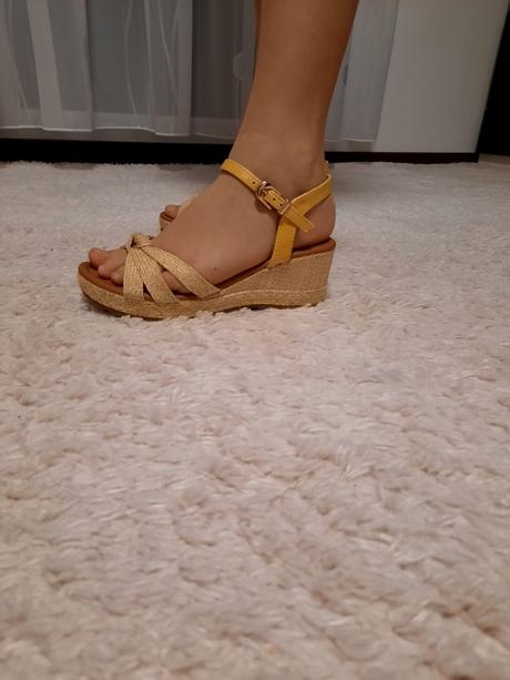 Žlté sandálky na platforme, deichmann,34